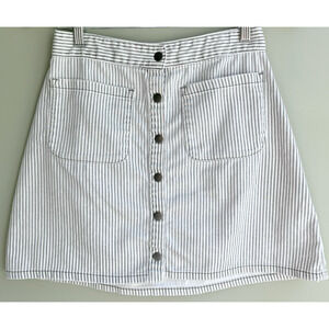 KIMCHI BLUE Urban Outfitters Striped Button Front Mini Skirt Size 4 Gray White